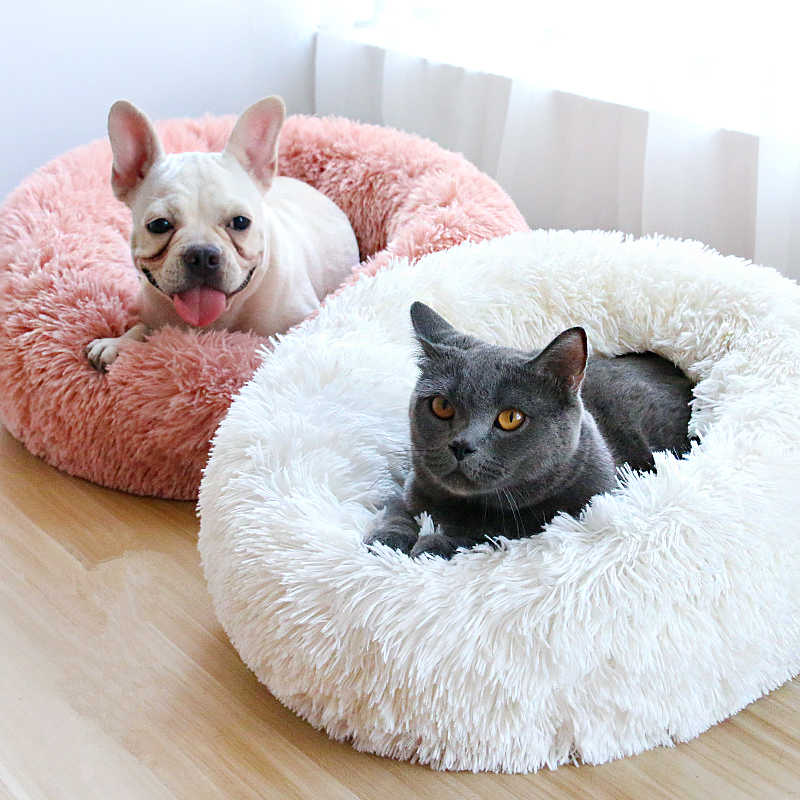 Lit en fausse fourrure longue pour chat et petit chien